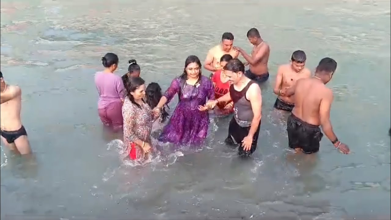 हम हरिद्वार में नहाए गंगा जी में || ऋषिकेश गंगा आरती