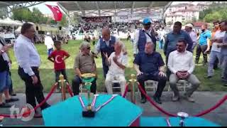 Güreş Ağasi Açik Artirmayla Beli̇rlendi̇
