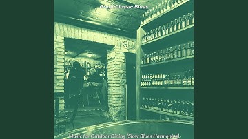 Pulsating Backdrops for Outdoor Dining