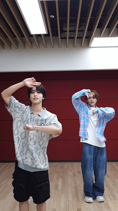 한의 #ChkChkBoom Challenge 🎯 w/ #BOYSTORY #XINLONG !💫 #StrayKids #스트레이키즈 #ATE