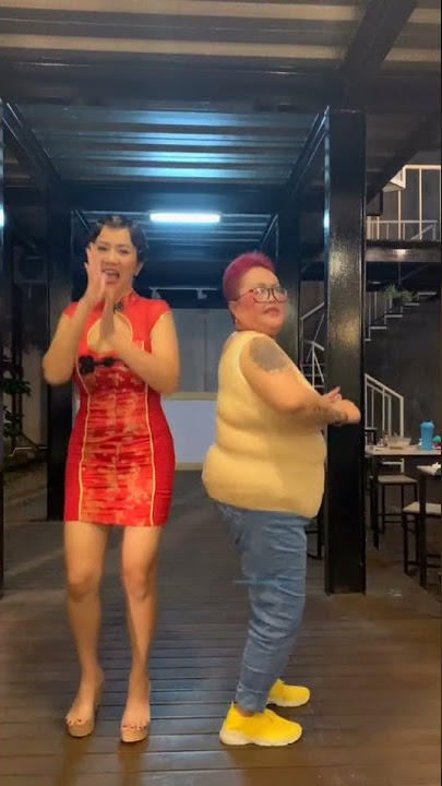 Tante ernie, tante pemersatu bangsa joget imlek #shorts #short