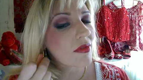 RED: MakeoverSession....  Presents: Dianne Hanks, ...