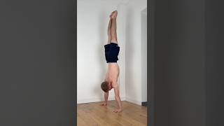 Handstand in 3 steps 🫵🏻💪🏻✅ #calisthenics #tutorial #mobility #handstand #fitness #workout #yoga