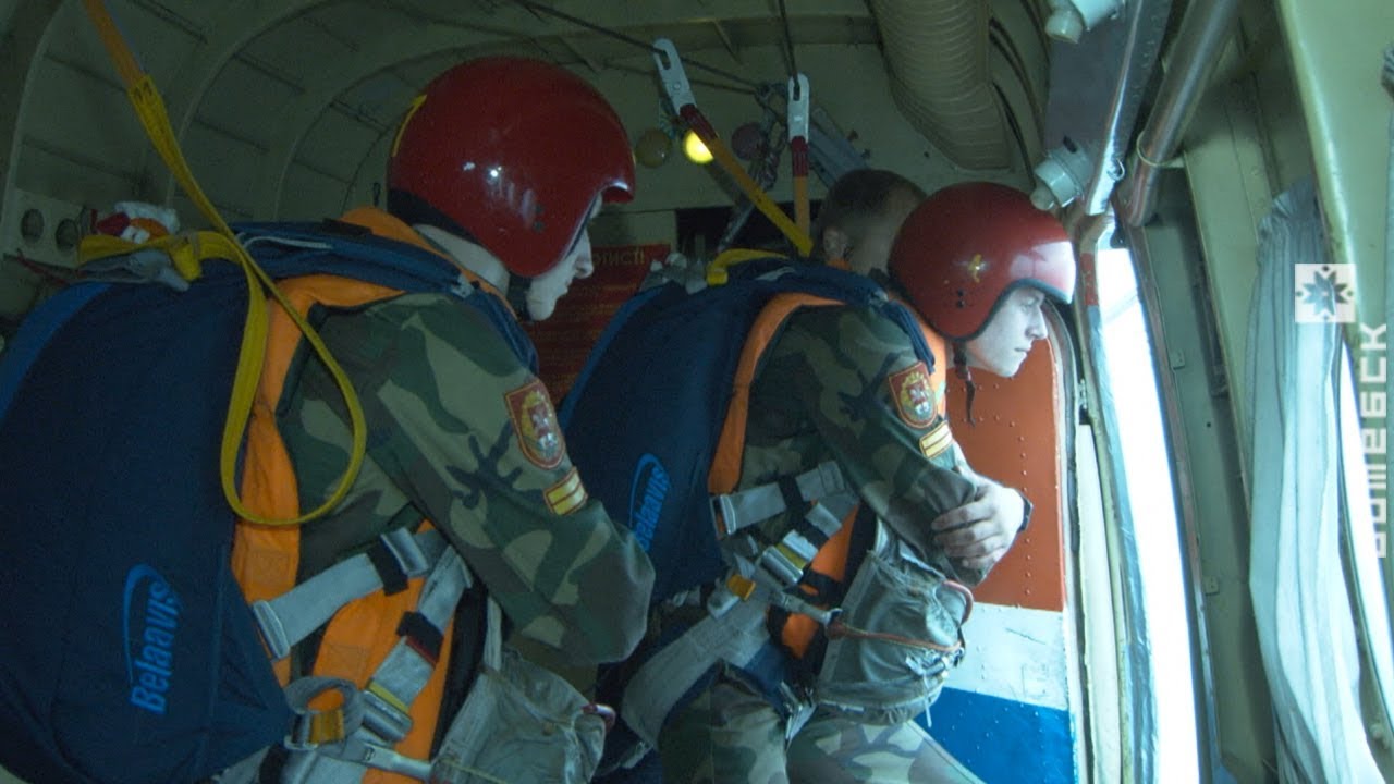 Витебские кадеты совершили свои первые прыжки с парашютом (13.05.2019)