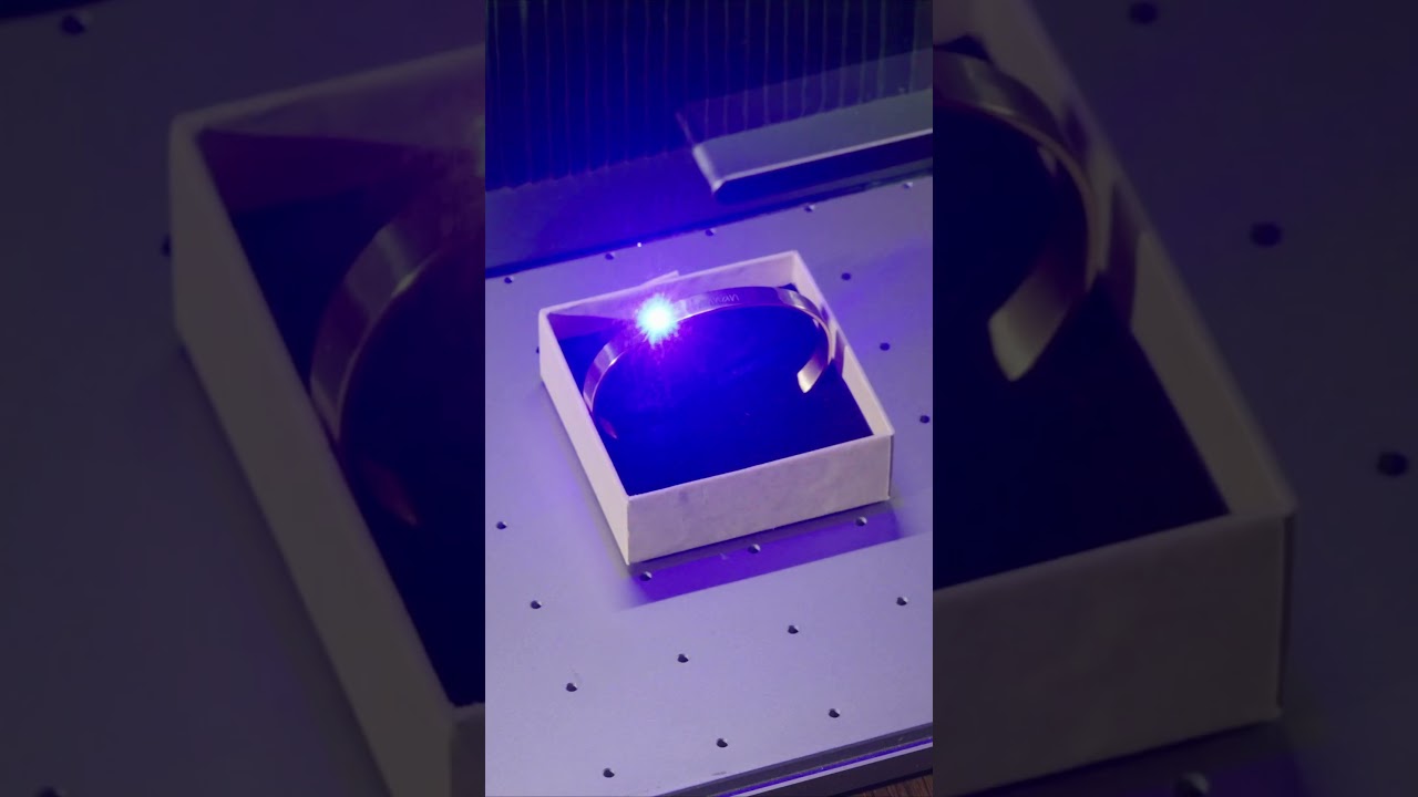 Laser Instore: Laser Engrave a Personalized Bracelet with xTool F1 Ultra Fiber Laser
