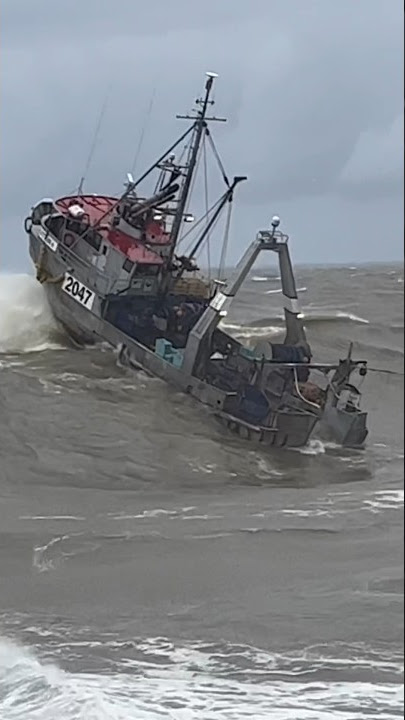 Resolution Crossing Greymouth bar #fishingboat #fishing