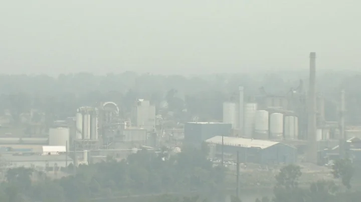 Health experts: Avoid prolonged exposure to wildfire smoke