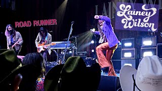 Lainey Wilson - Road Runner (Live in Nashville)