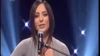 Özlem Özdil - Menevşe Koymuşlar Gülün Adını (Canlı Performans) Resimi