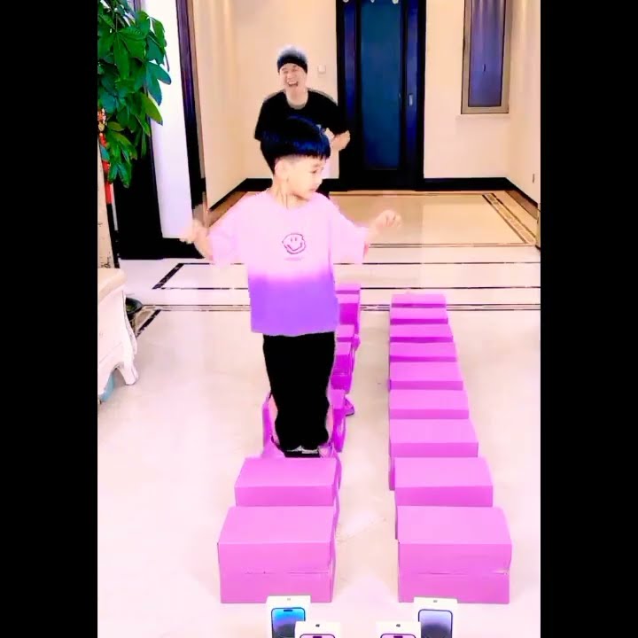 big-challenge-of-stepping-on-box-games-for-family-get-together-happy