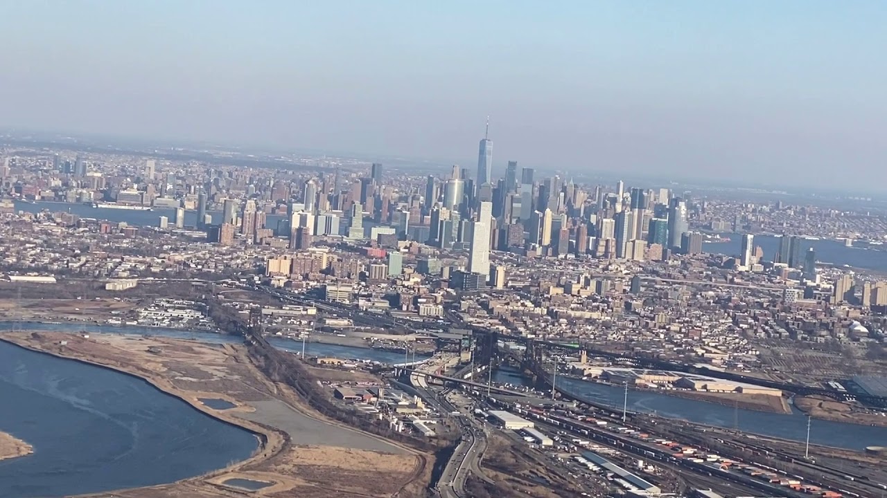 ATERRIZAJE con vista a NUEVA YORK en 4 minutos | TPA ✈️ EWR
