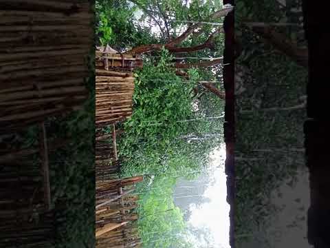 Jham jham barish ne hahaakar macha Diya dekhe kaise