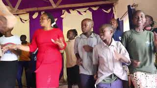 Move to the left- scripture man performance at kyso sub/kitui county kids got talent