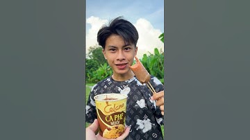 thử thách không cười với chiếc cốc thay đổi đồ ăn của người khác,tương ớt siêu cay xúc xích khổng lồ