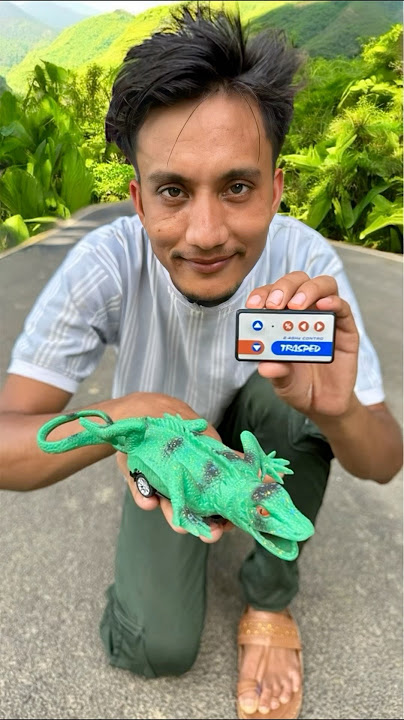 Bataw to yah Remote Control Chameleon and Lizard hai😀