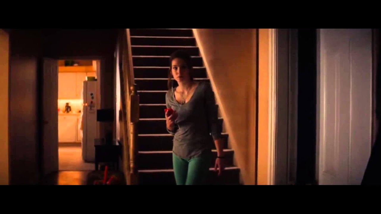 Saxon Sharbino in Poltergeist YouTube