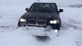 BMW X5 e70 snow test