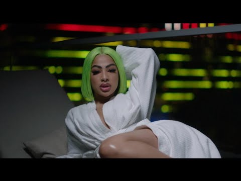 Yailin La Mas Viral – Bad Bxtch (Video Oficial)