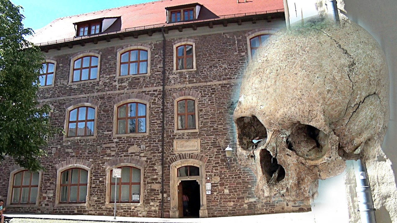 PUNKTum Wanderausstellung zur Bergbaugeschichte macht Station im Stadtarchiv Lutherstadt Eisleben