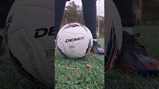 Обучение удару НАКЛБОЛ #football #knuckleball #freekick #Обучение #живойфутбол