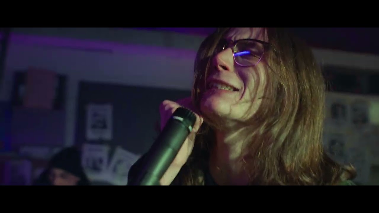 Guarda Sinners Congregation - All About The Money (Official Video) su YouTube Guarda Sinners Congregation - All About The Money (Official Video) su YouTube