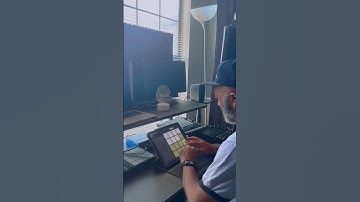 Beatmaker 3 on iPad session with a soulful sample #beatmakingshorts #beatmaker3 #boombaptypebeat