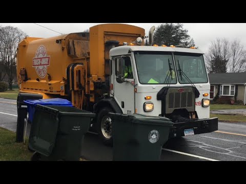 Peterbilt 520 Labire Automizer On Trash A19 - YouTube