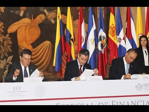 Firma del Acuerdo Especial de Financiamiento Personal y a la Vivienda sept cinq