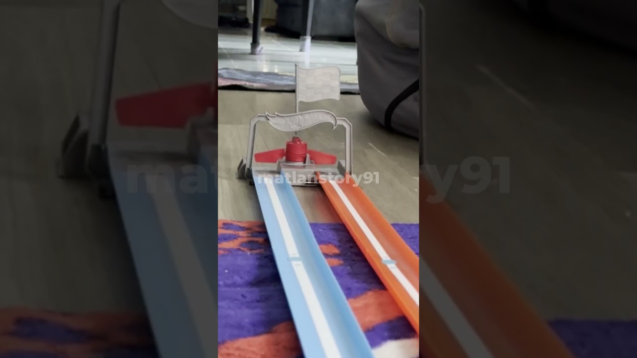 Hot Wheels Action Double Loop Dash (GFH85)