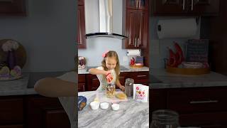This Trail Mix is YUM! 😋 #tinychef #kidfriendly #snacks