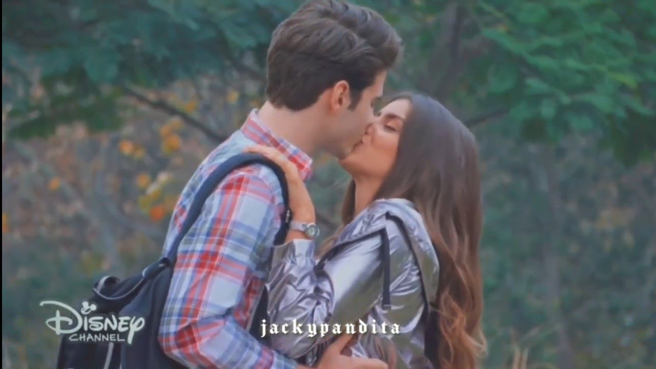 Déjame robarte un beso que me llegue hasta el alma💜