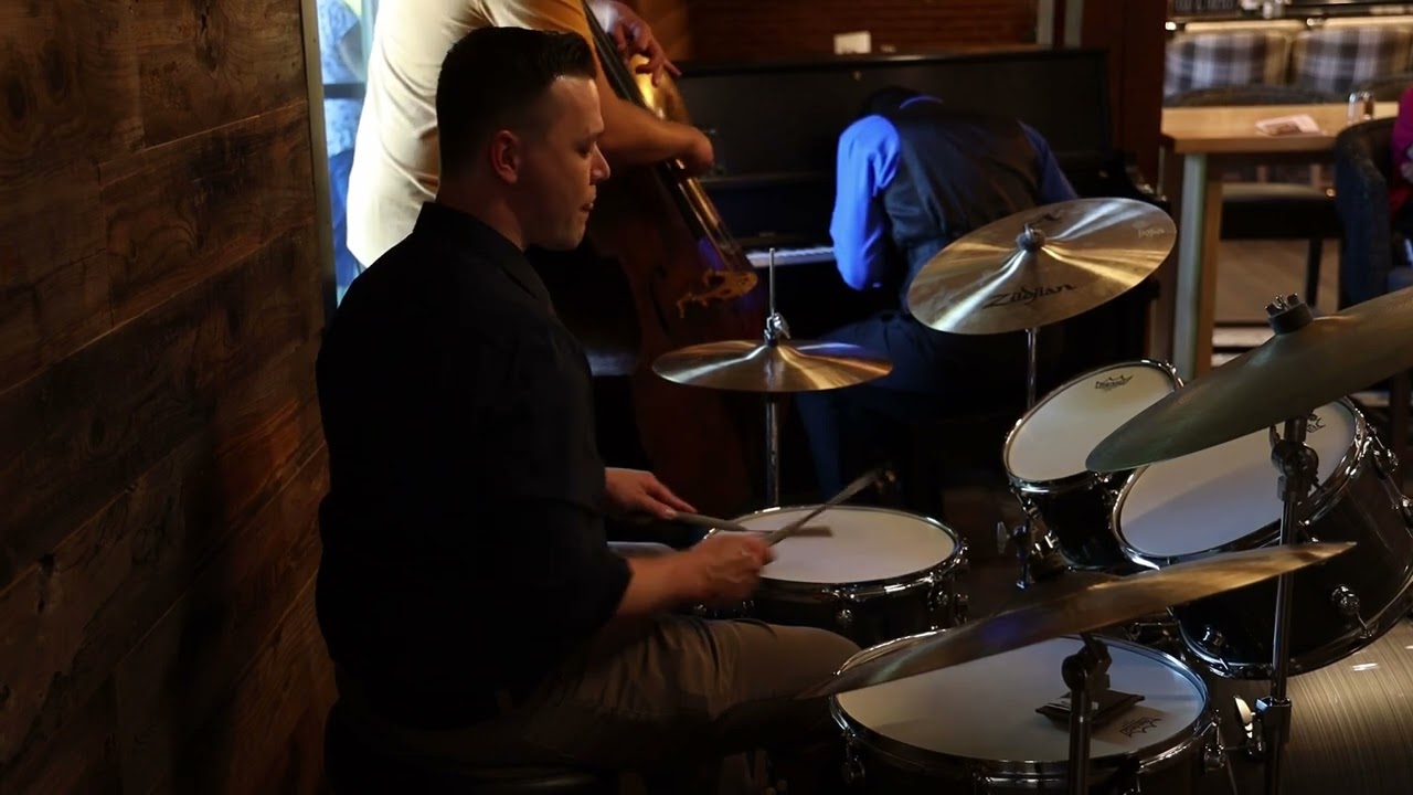 Dindi - Monteiro Trio