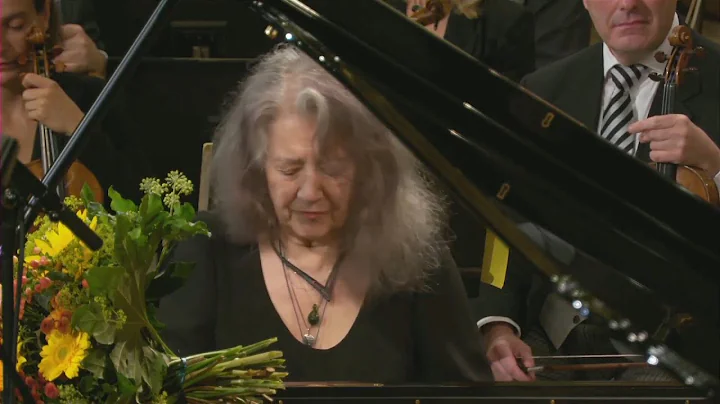 Martha Argerich: Schumann Piano Concerto in A mino...
