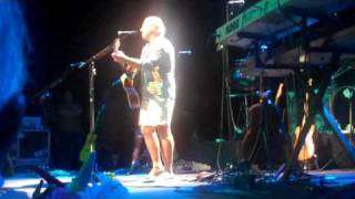 Video thumbnail of "Jimmy Buffett - The Wino And I Know - Paris France 2009"