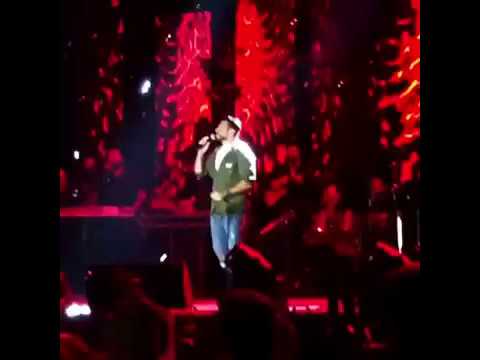 تامر حسني من حفل الجامعة الأمريكية اغنية بعيش لايف فوق الخيال 10 11 2018