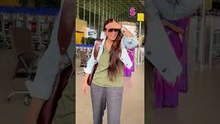 Tabu Jets Off in Style, Powerhouse Actor Keeps It Effortlessly Iconic | India Celebrity | N18S