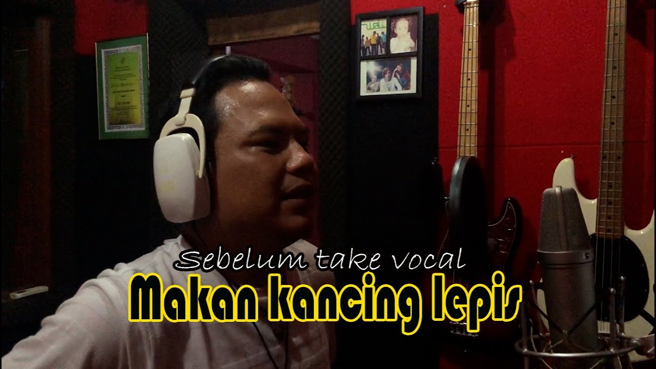 Makan kancing lepis sebelum rekaman lagu baru