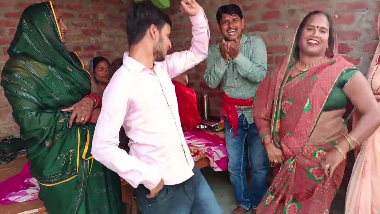 Mahendra singer@के साथ राज बाबू का वायरल डांस नाच गीत@मैं भयौ बदनाम राजा चढ़ते अटरिया || सपोर्ट कीजि