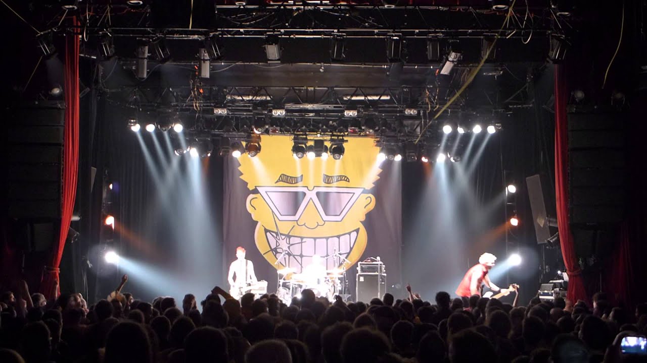 25 She Goes to Finos The Toy Dolls Le Bataclan YouTube