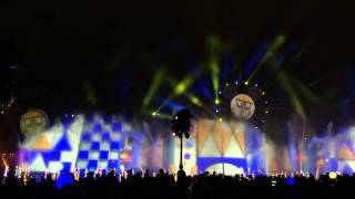 Video thumbnail of "Disney California Adventure 60th Anniversary World of Color, It's a Small World"