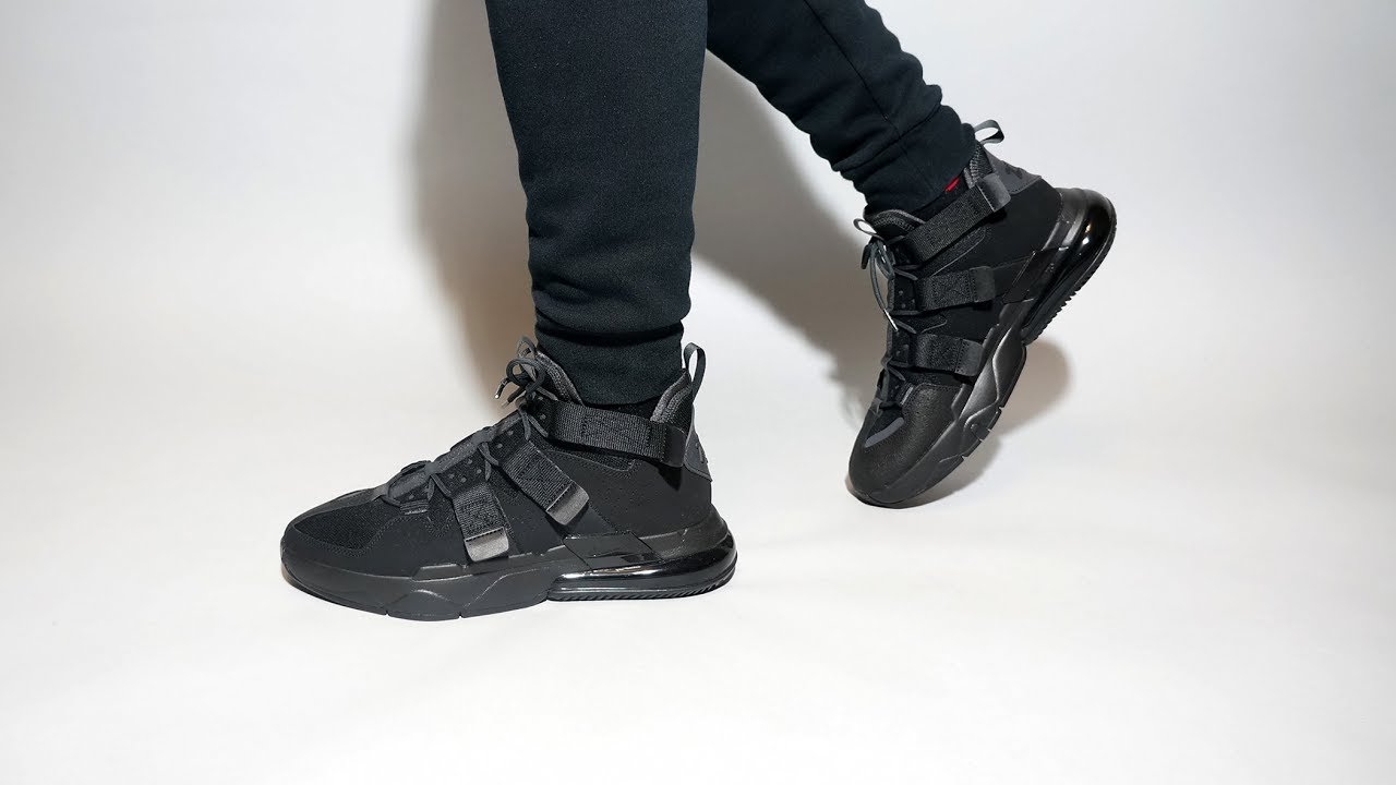 nike air edge 270 black