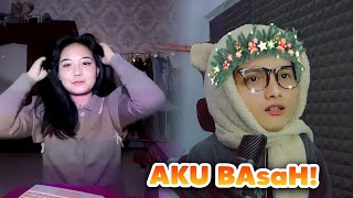 WANITA INI KENAPA YA