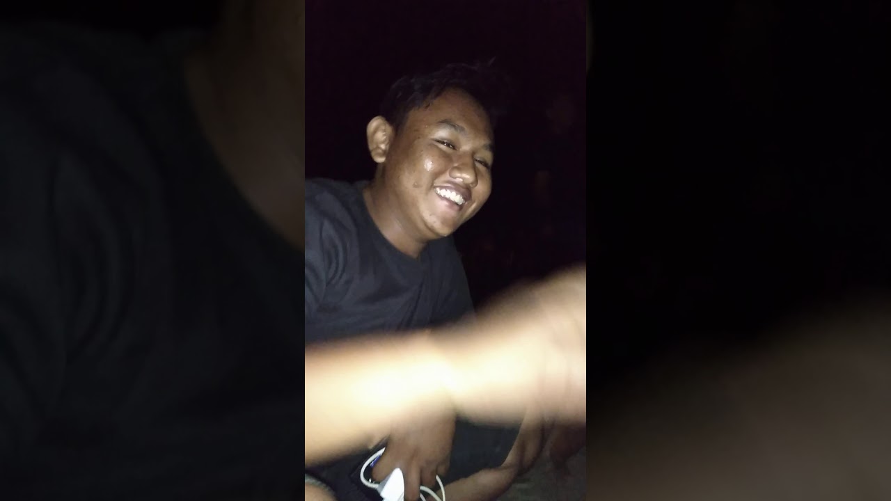 Penarikan Tasbih Dipohon Wringin Puri?!