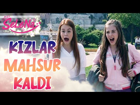 Kızlar mahsur kalıyor - Selena Kolajlar