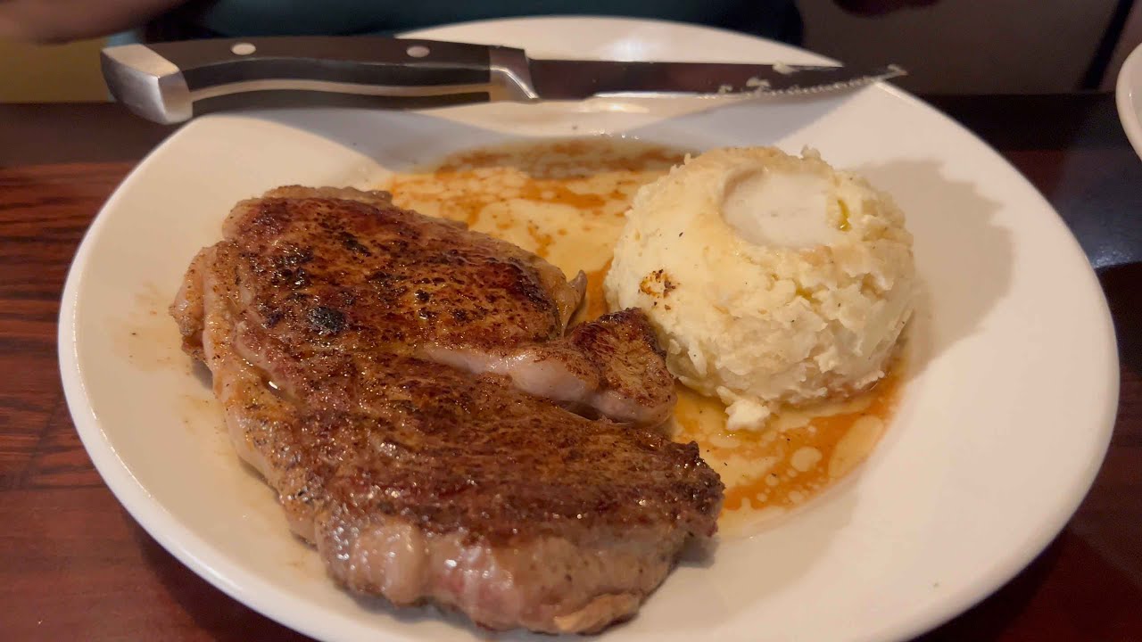 A Delicious Mouthwatering Steak & Appetizer Feast at Longhorn