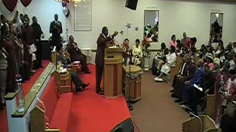 Pastor Ben Nabors Sings