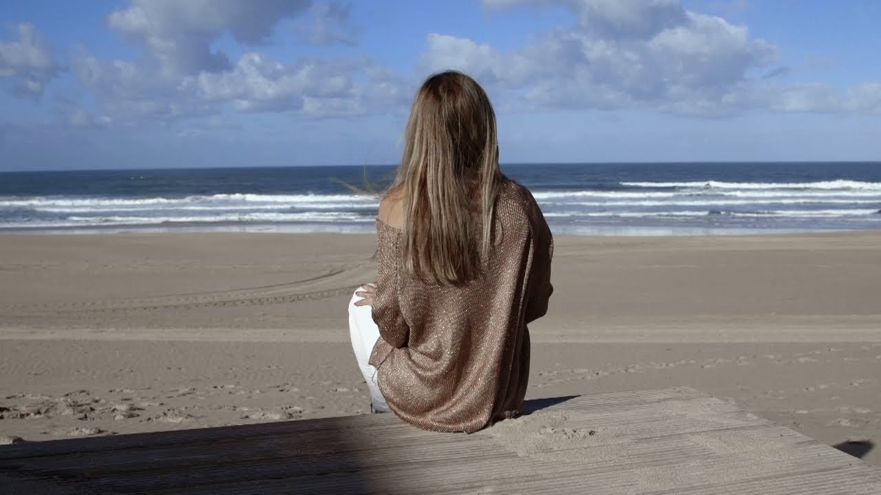 Beatriz Rubio - Pegadas na areia (Legendado)