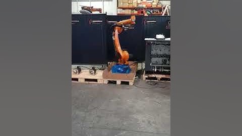 KUKA robot KR16 Cybertech with 2 external axis