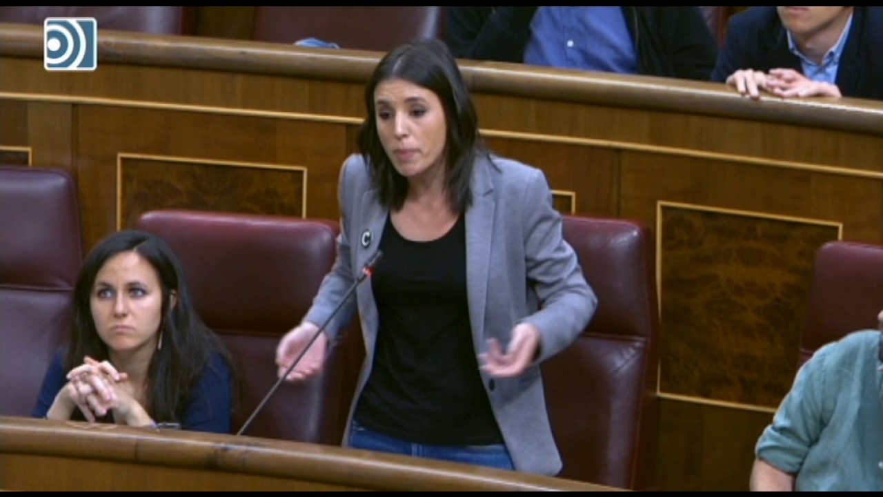 Sáenz de Santamaría vapulea a Irene Montero por la comparecencia de Rajoy en la Audiencia