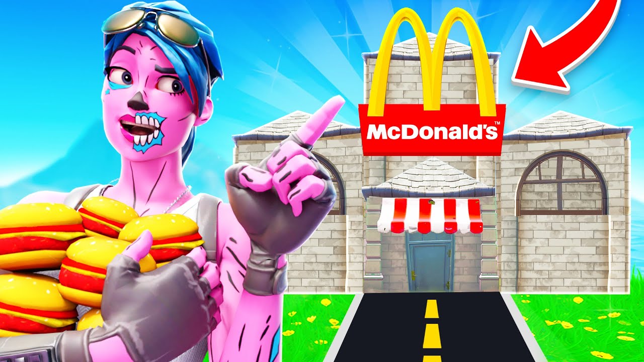 I opened up a RESTAURANT in Fortnite Fashion shows...